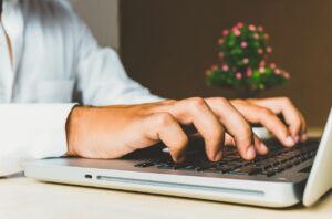 Pourquoi activer l’authentification à deux facteurs (2FA) en 2025 ?